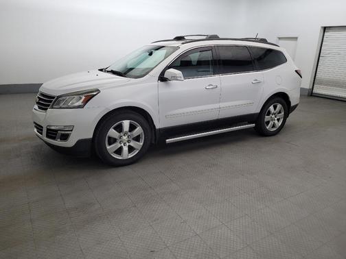 Iridescent Pearl Tricoat 2016 Chevrolet Traverse LTZ