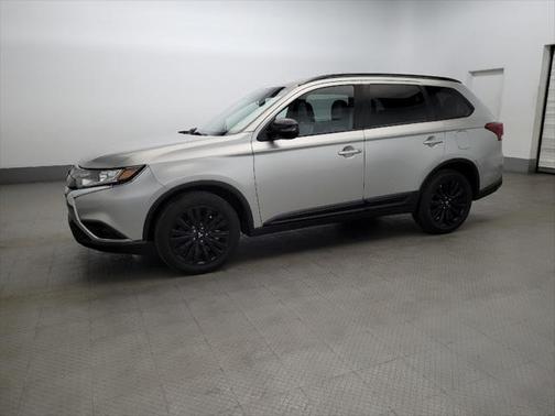 2020 Mitsubishi Outlander LE