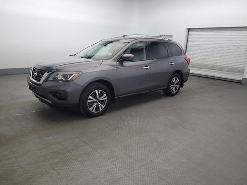 Gun Metallic 2017 Nissan Pathfinder SV