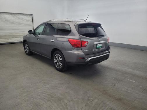 Gun Metallic 2017 Nissan Pathfinder SV
