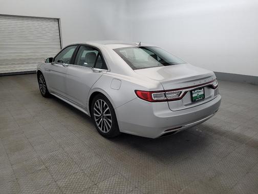 2019 Lincoln Continental Select