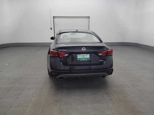 2019 Nissan Altima 2.0 SR