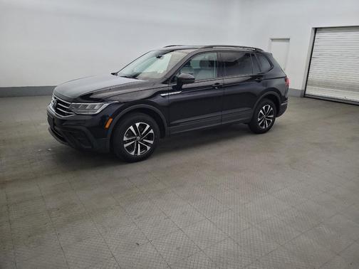 Deep Black Pearl 2023 Volkswagen Tiguan 2.0T S 4MOTION
