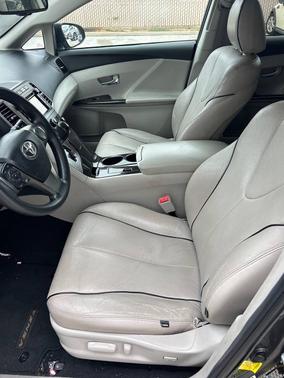 Magnetic Gray Metallic 2013 Toyota Venza LE
