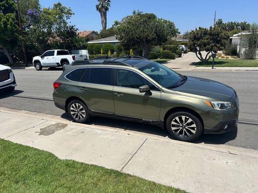 Wilderness Green Metallic 2017 Subaru Outback 2.5i Limited