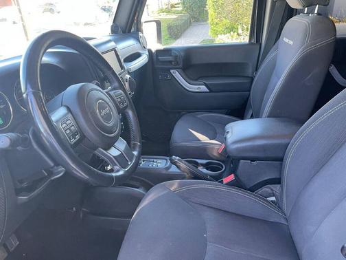 Black Clearcoat 2014 Jeep Wrangler Unlimited Rubicon