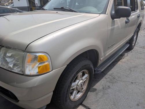 2005 Ford Explorer XLT