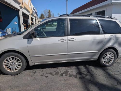 2008 Toyota Sienna LE