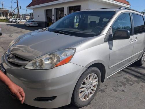 2008 Toyota Sienna LE