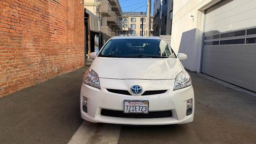 2010 Toyota Prius II