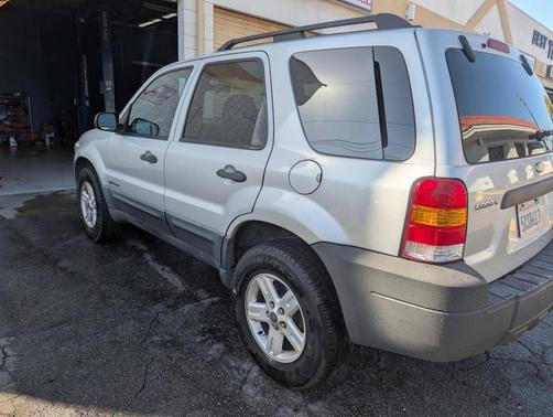Silver Metallic Clearcoat 2007 Ford Escape Hybrid Base