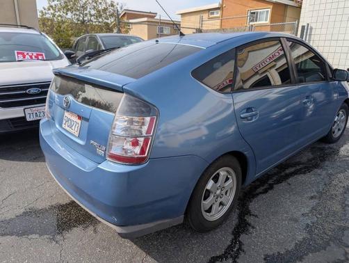 2005 Toyota Prius Base