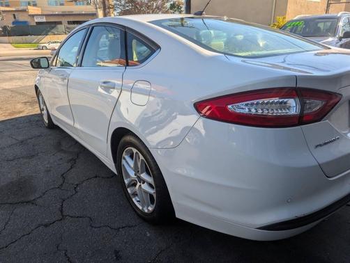 2015 Ford Fusion SE