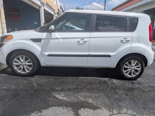 2012 Kia Soul +