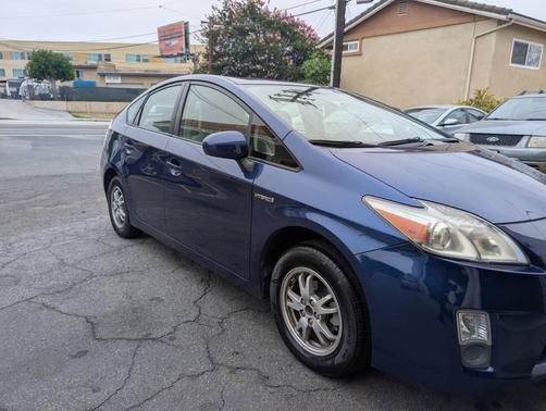 Black 2010 Toyota Prius III