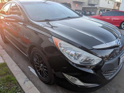 2012 Hyundai SONATA Hybrid Base