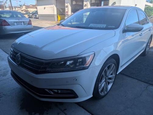 2017 Volkswagen Passat 1.8T SEL Premium