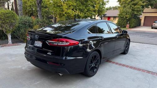 2020 Ford Fusion SE