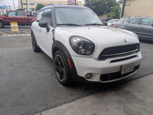 Light White 2016 MINI Countryman Cooper S