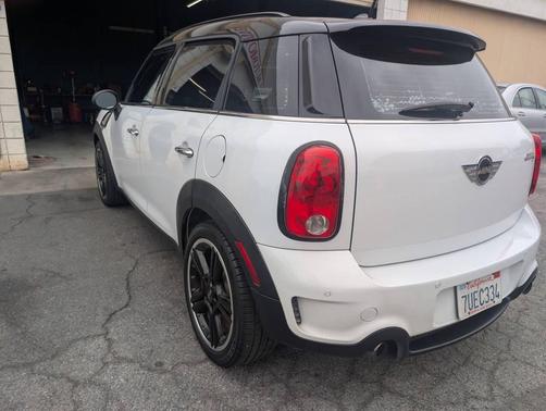 Light White 2016 MINI Countryman Cooper S