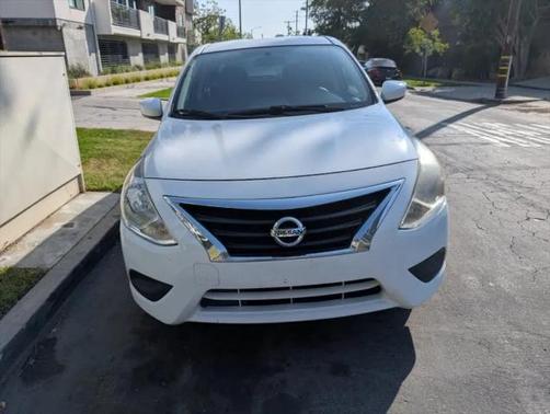 2016 Nissan Versa 1.6 S+