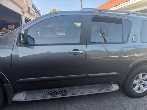 Smoke 2012 Nissan Armada SV