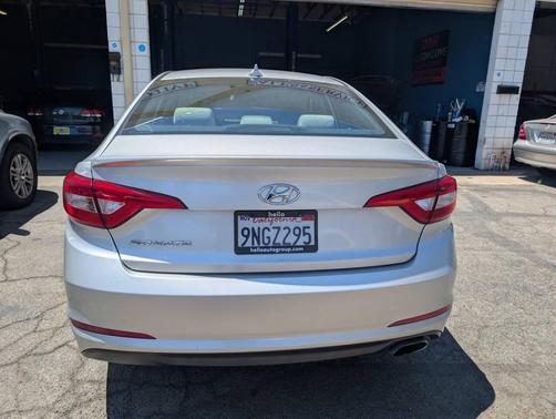 Symphony Silver 2015 Hyundai SONATA SE