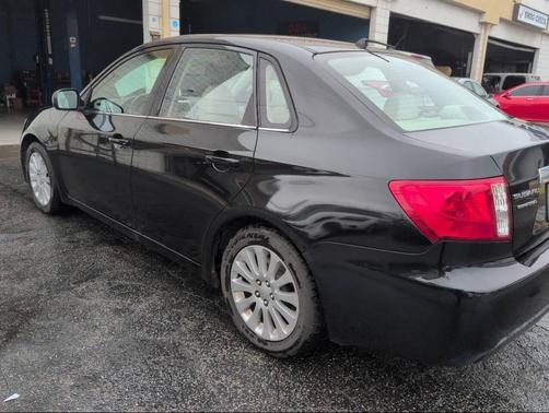 Obsidian Black Pearl 2010 Subaru Impreza 2.5 i Premium