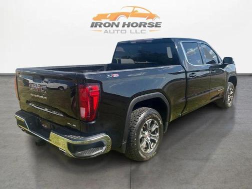 Black 2021 GMC Sierra 1500 SLE