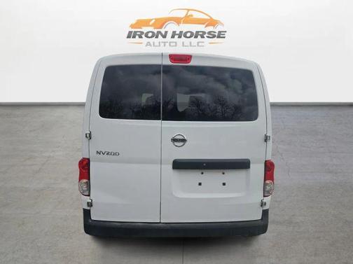 White 2017 Nissan NV200 S