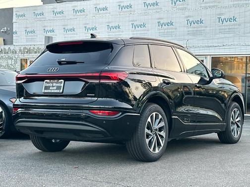 2025 Audi Q6 e-tron Premium