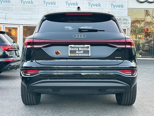 2025 Audi Q6 e-tron Premium