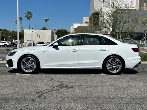 2025 Audi A4 45 S line quattro Premium