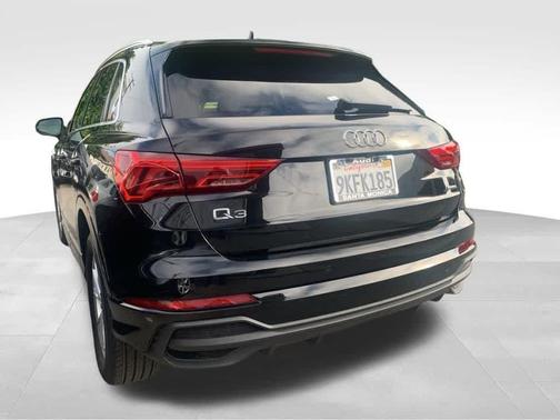 2024 Audi Q3 45 S line Premium