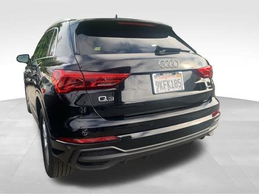 2024 Audi Q3 45 S line Premium