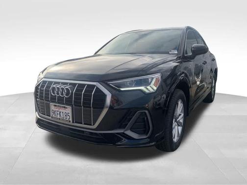 2024 Audi Q3 45 S line Premium