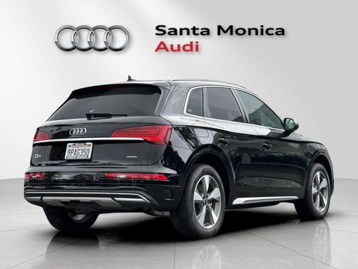 2024 Audi Q5 40 Premium