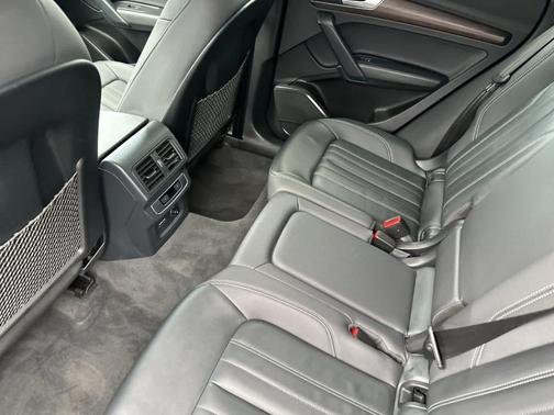 2024 Audi Q5 40 Premium
