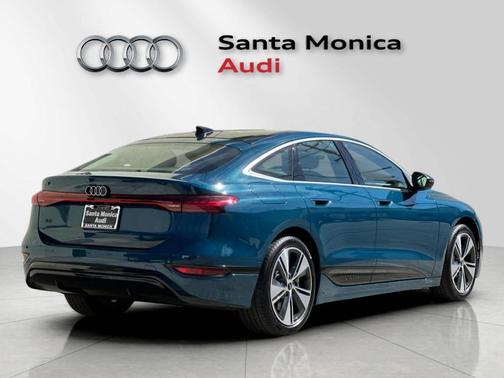 2024 Audi Q3 45 S line Premium