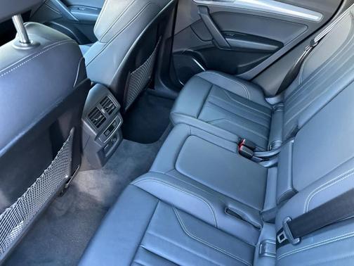 2025 Audi Q5 45 S line quattro Premium