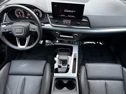 2024 Audi Q5 45 S line quattro Premium