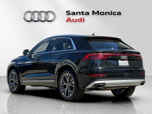 2025 Audi Q8 Premium