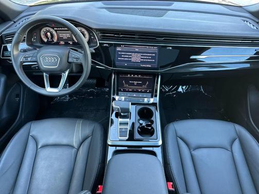 2025 Audi Q8 Premium