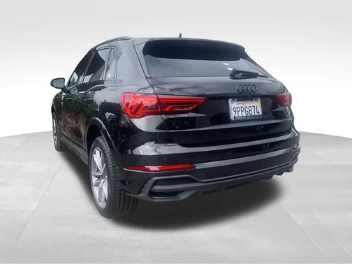 2024 Audi Q3 45 S line Premium