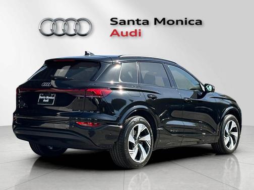 2025 Audi Q6 e-tron Premium