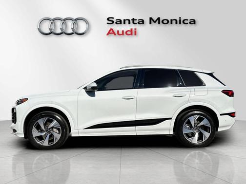 2025 Audi Q6 e-tron Premium