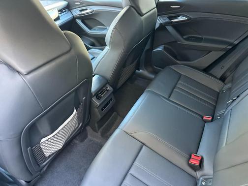 2025 Audi Q6 e-tron Premium