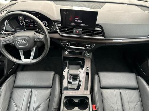 2023 Audi Q5 e 55 S line quattro Premium