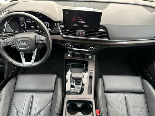 2023 Audi Q5 e 55 S line quattro Premium