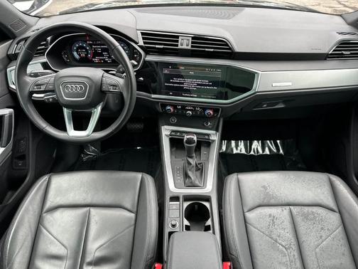 2023 Audi Q3 45 S line Premium Plus